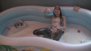 braking-in-the-pool_3.jpg